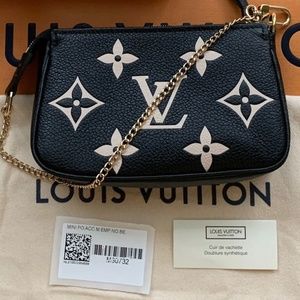 Louis Vuitton Mini Ponchette